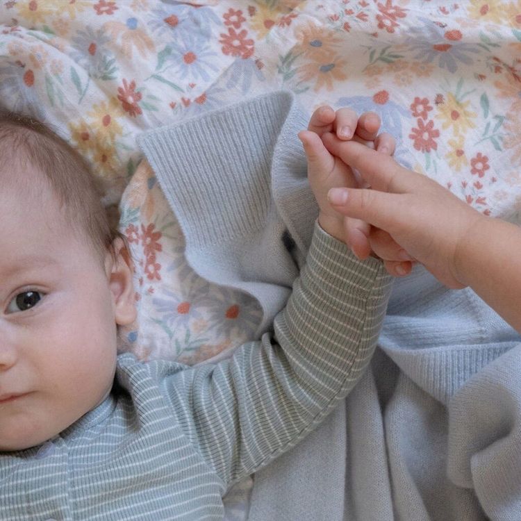 6 Ways To Help Siblings Bond With a New Baby | Maisonette