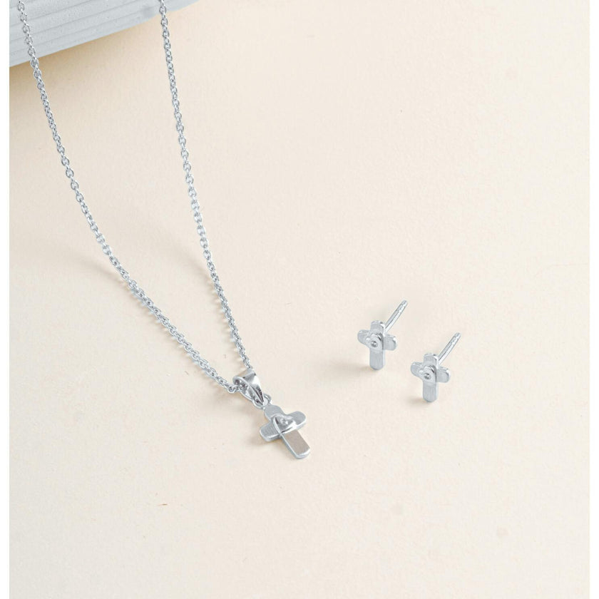 Brooklyn Cross Pendant