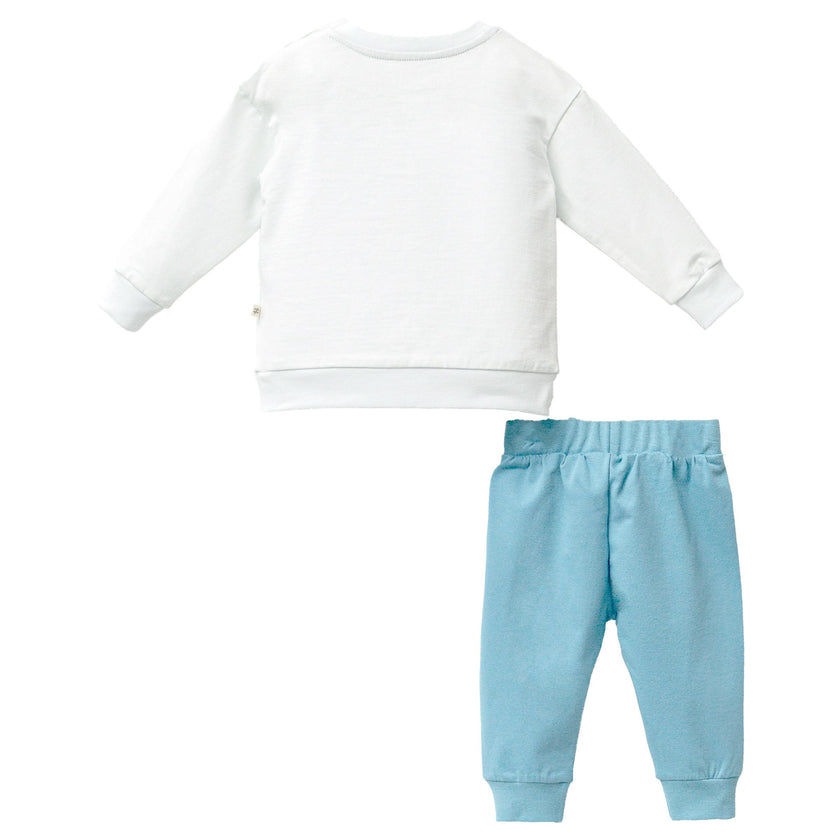 White Winter Goose Graphic Outfit