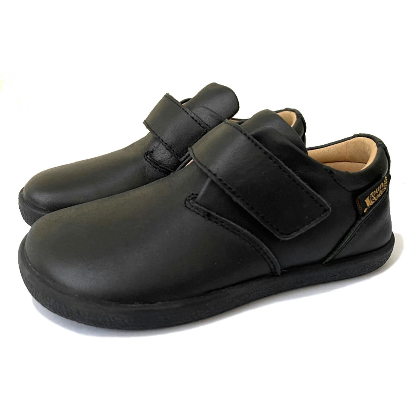 Oliver Leather, Black