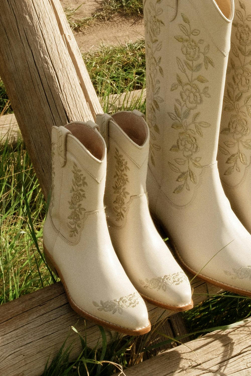 Mini Avery Boot in Cream