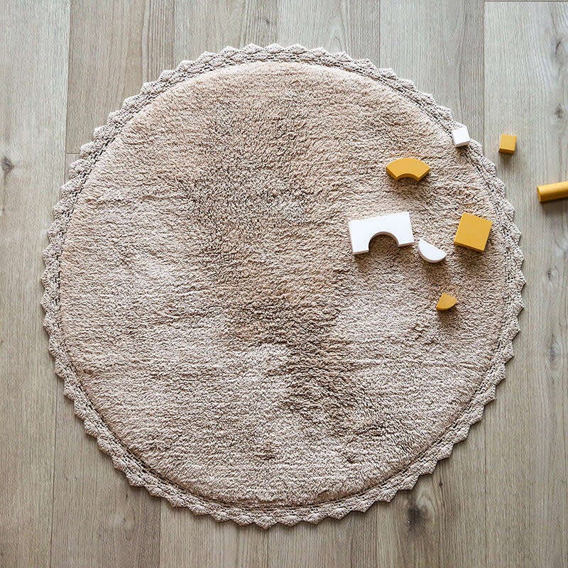 Perla Hand-Tufted Crochet Lace Trim Round Rug