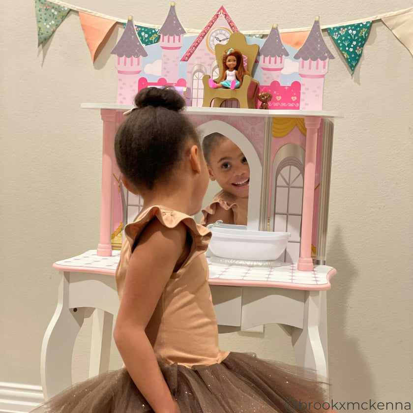 Dreamland Castle Play Vanity Set