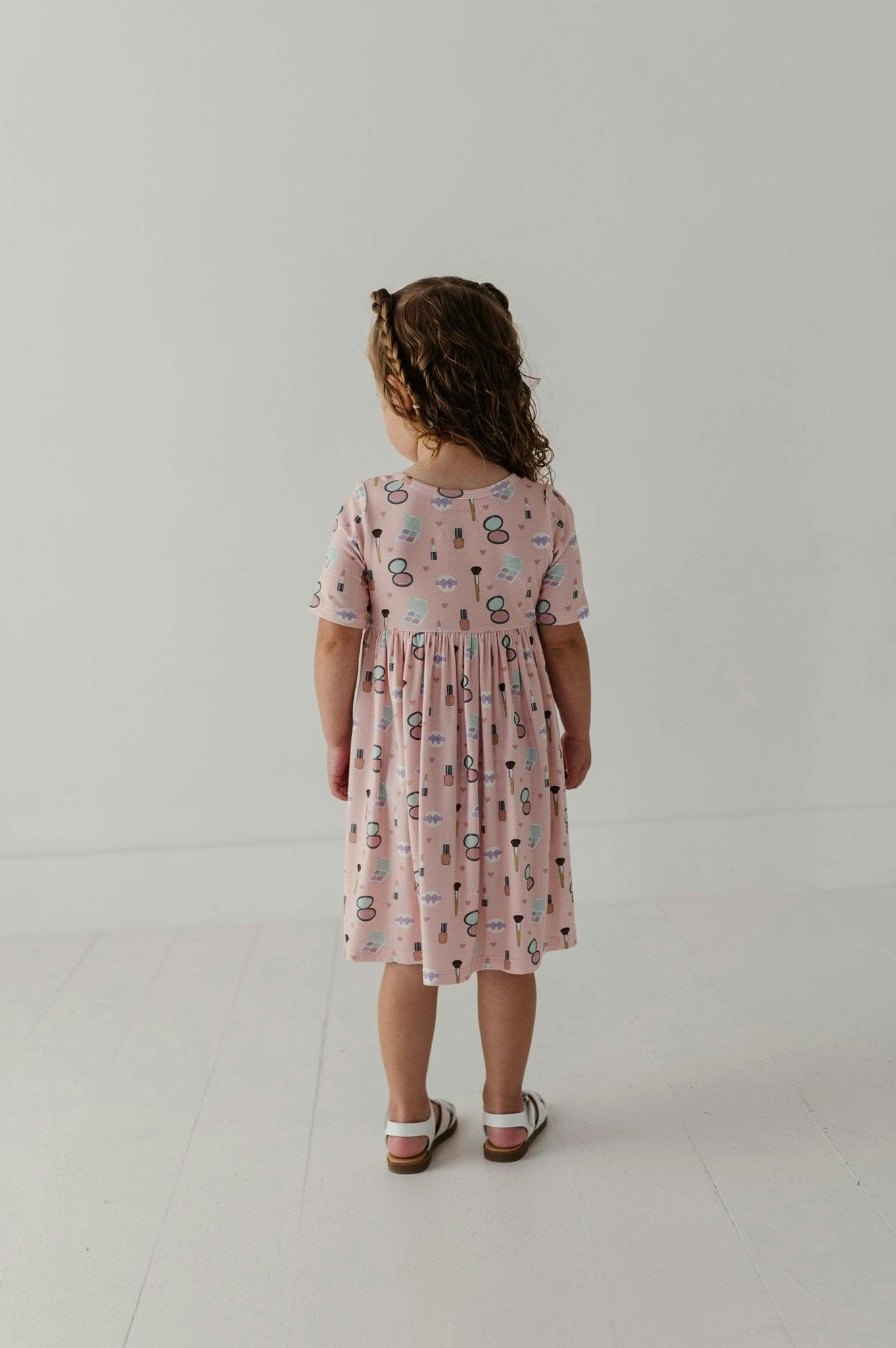Girls Short Sleeve Henley Dress in Makeup