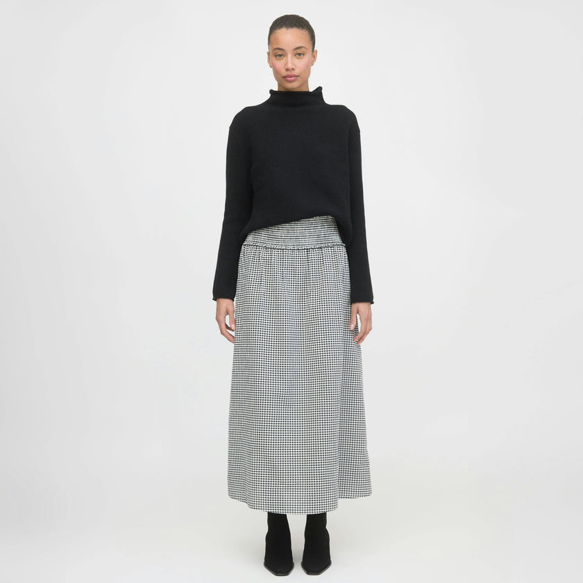 The Delphine Nap Skirt - Black/Sand Gingham