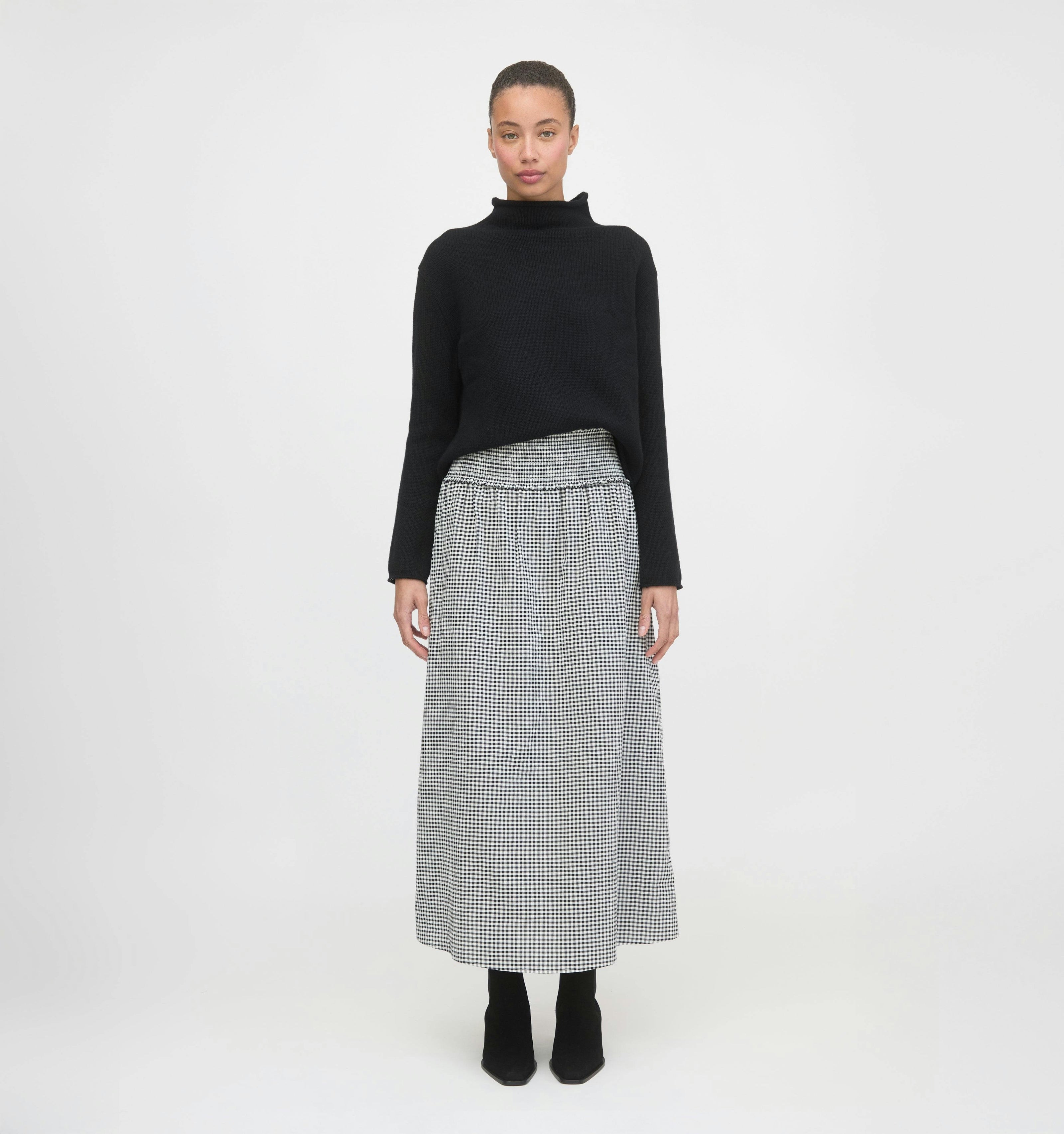 The Delphine Nap Skirt - Black/Sand Gingham
