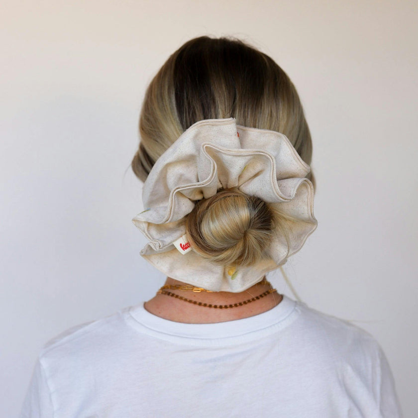 CREAM FARMERS MARKET CORSET SCRUNCHIE