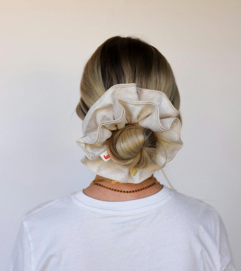 CREAM FARMERS MARKET CORSET SCRUNCHIE