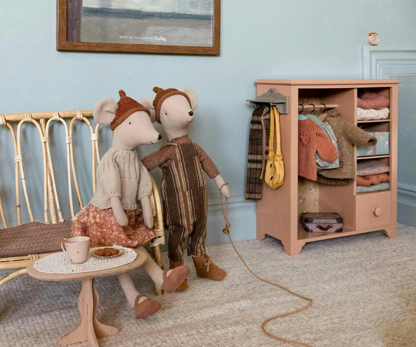 Mouse, Medium - Overall and sweater