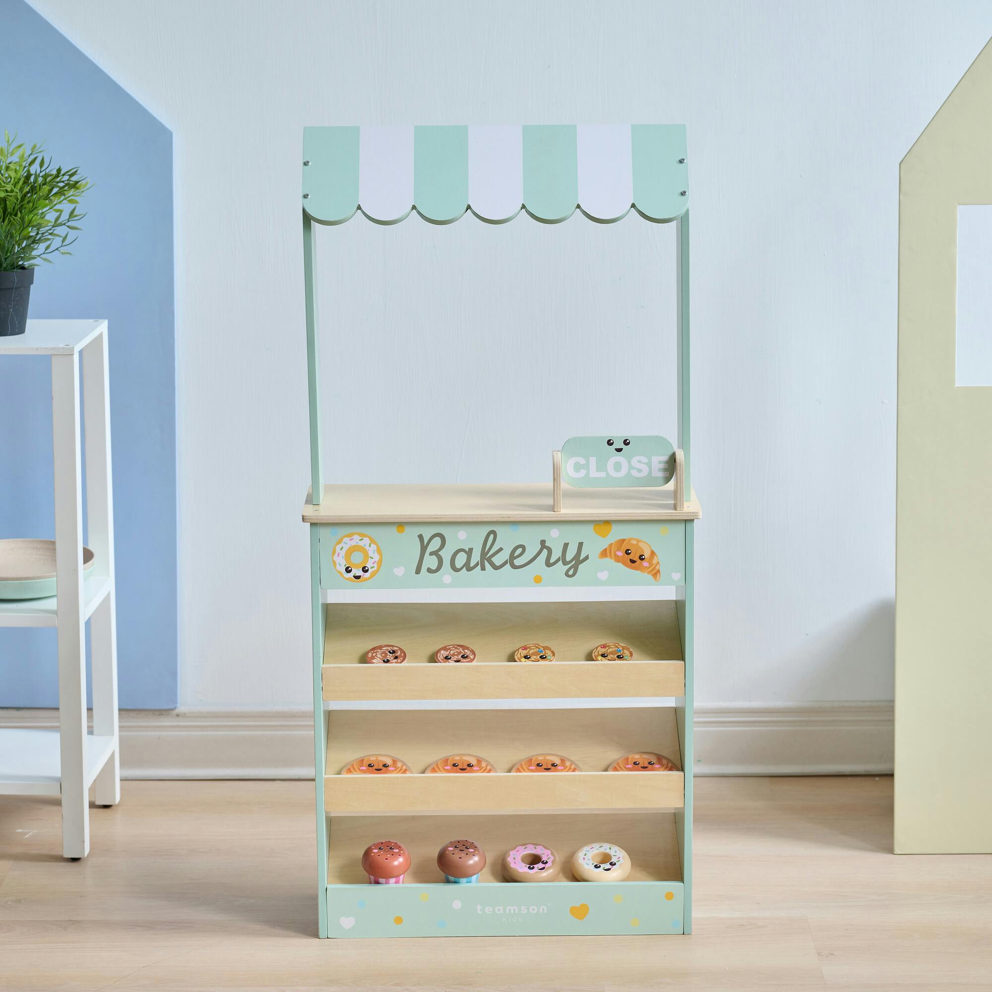 Teamson Kids Jolly Pals Wooden Bakery Stand with 12 Pastry Pieces