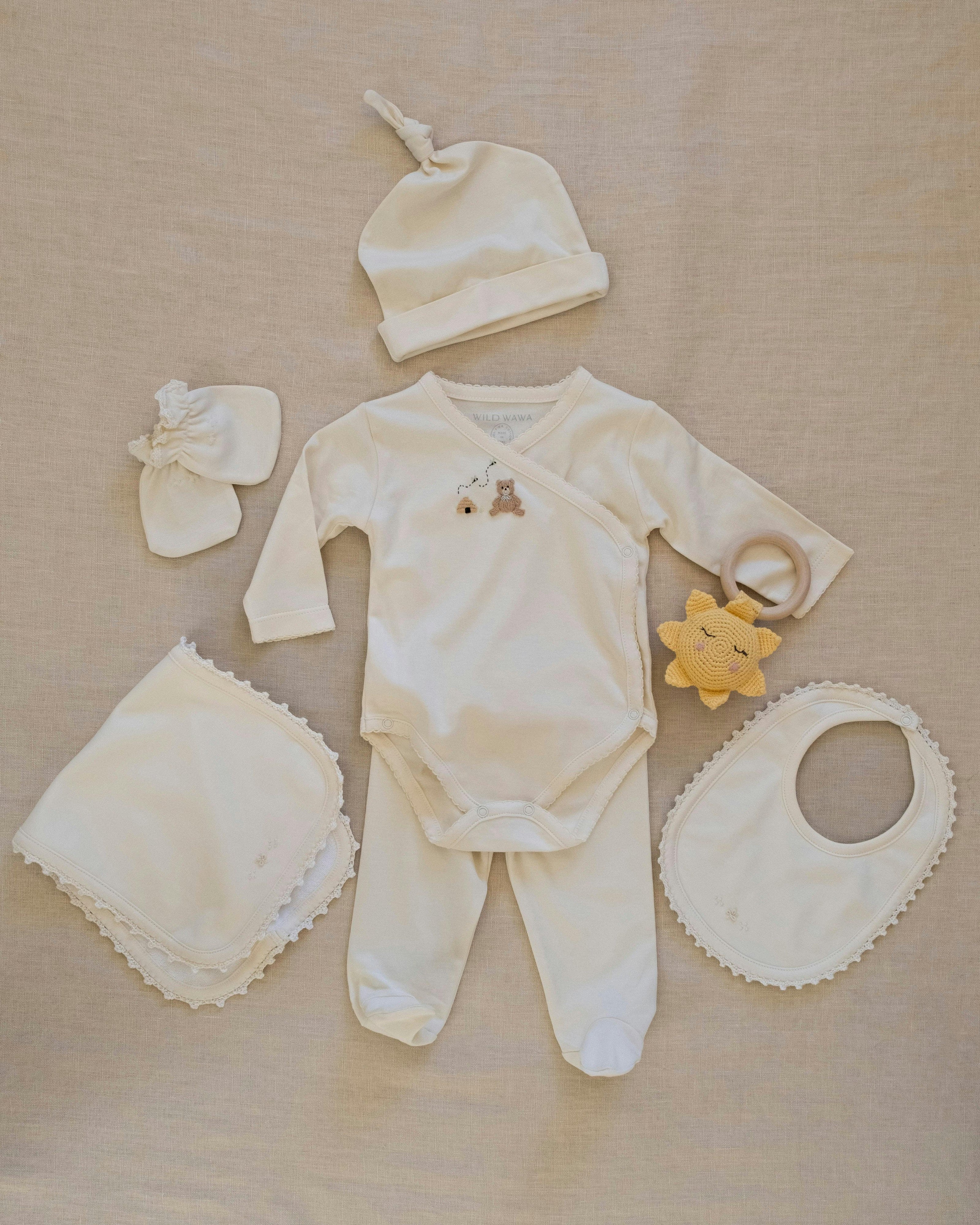 Bib/Mittens/Burp Cloth Set