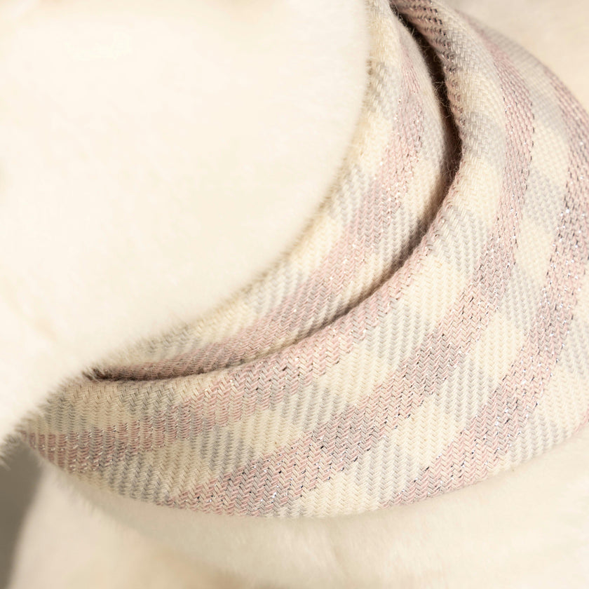 Oscar The Scarf