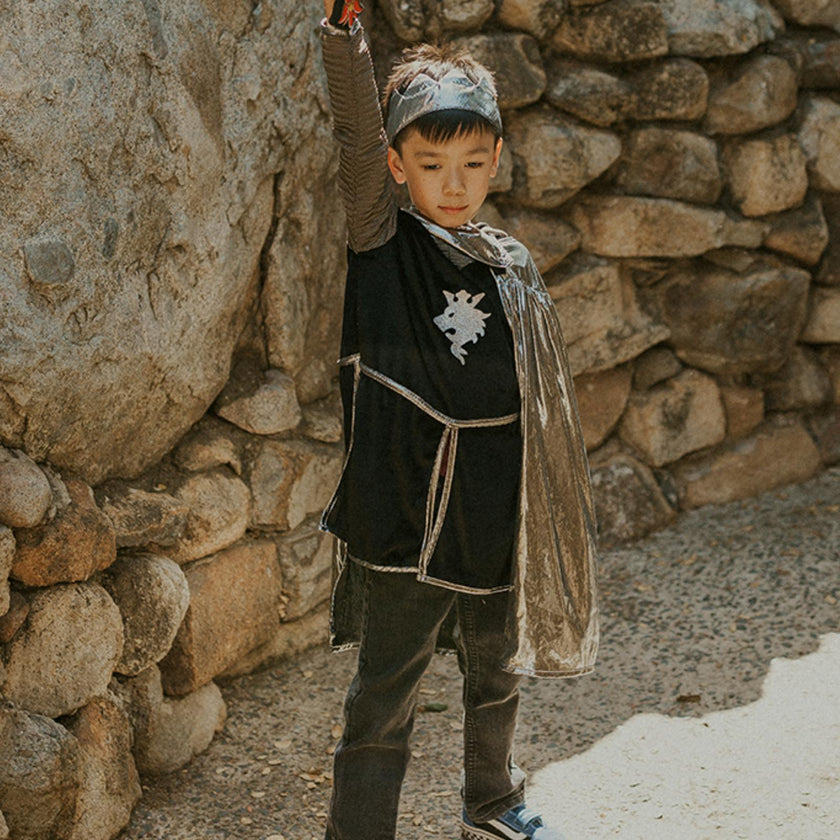 Knight Set with Tunic, Cape and Crown