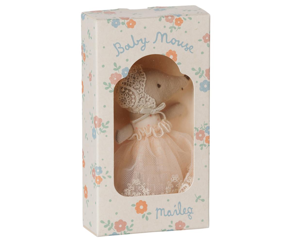 Baby mouse in gown - Powder