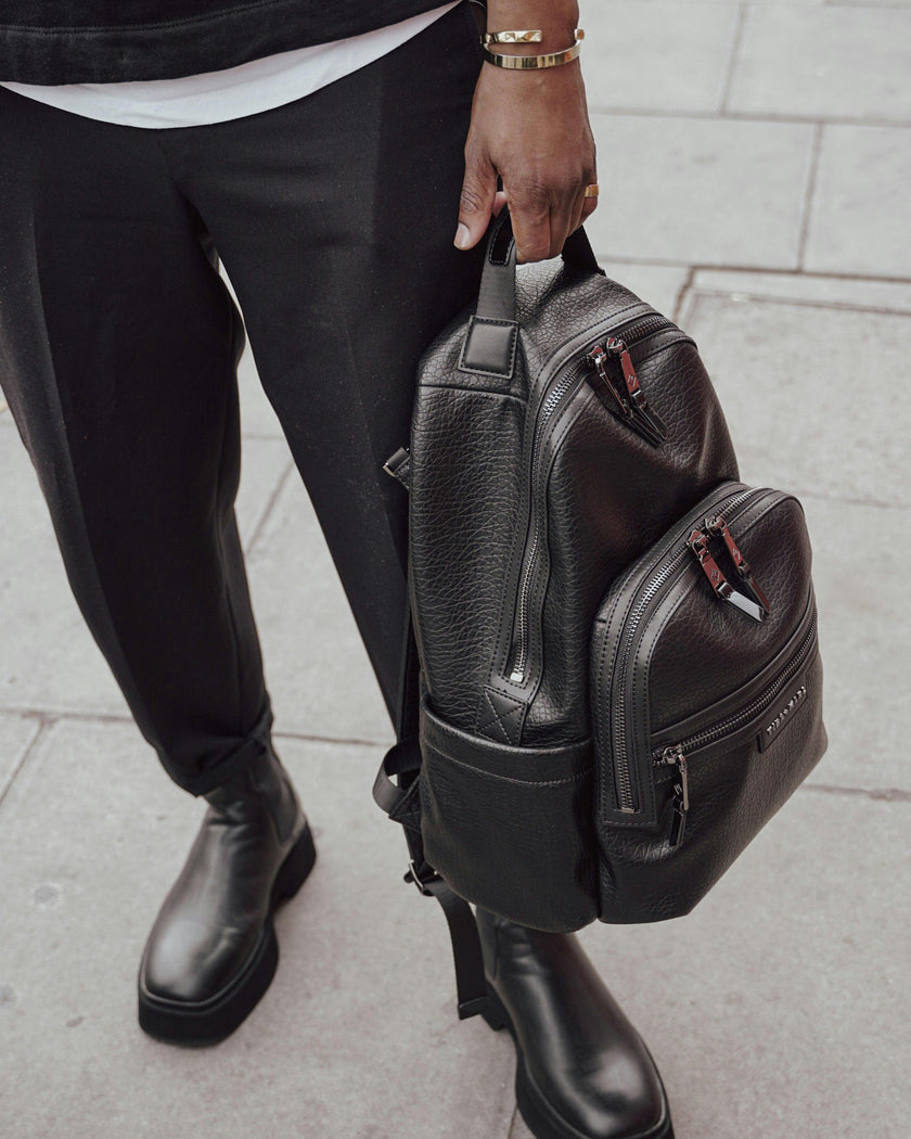 Elwood 2.0 Changing Backpack Black