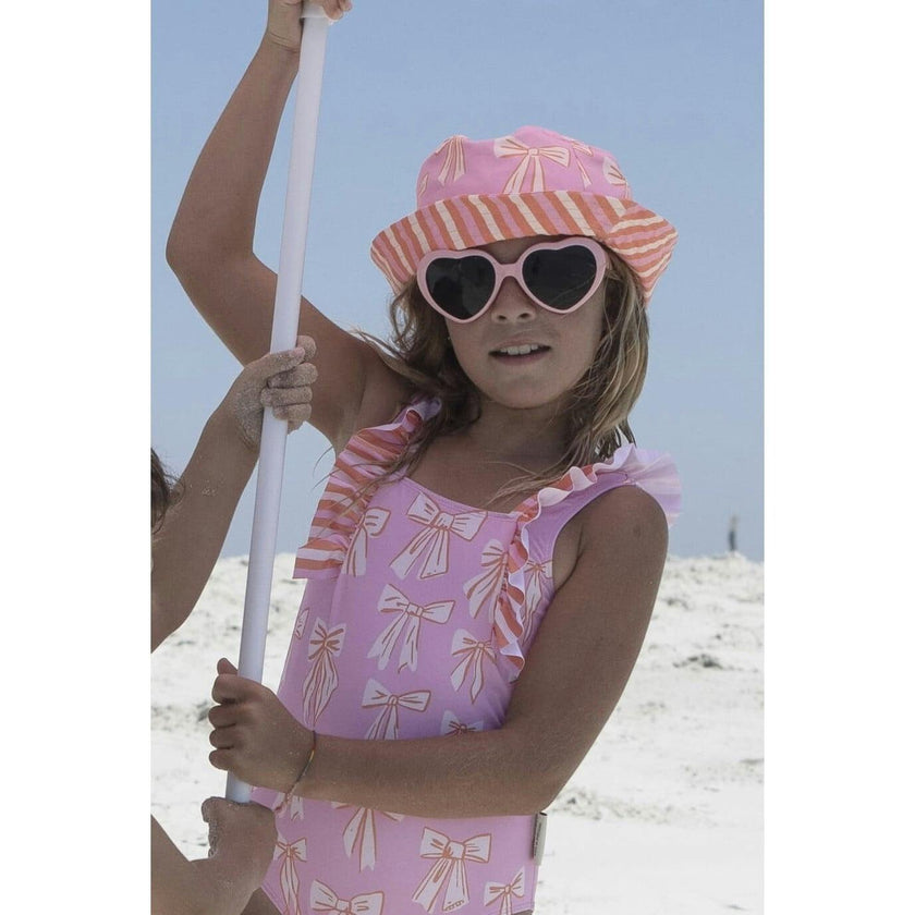 Beach stripes and bows bucket hat