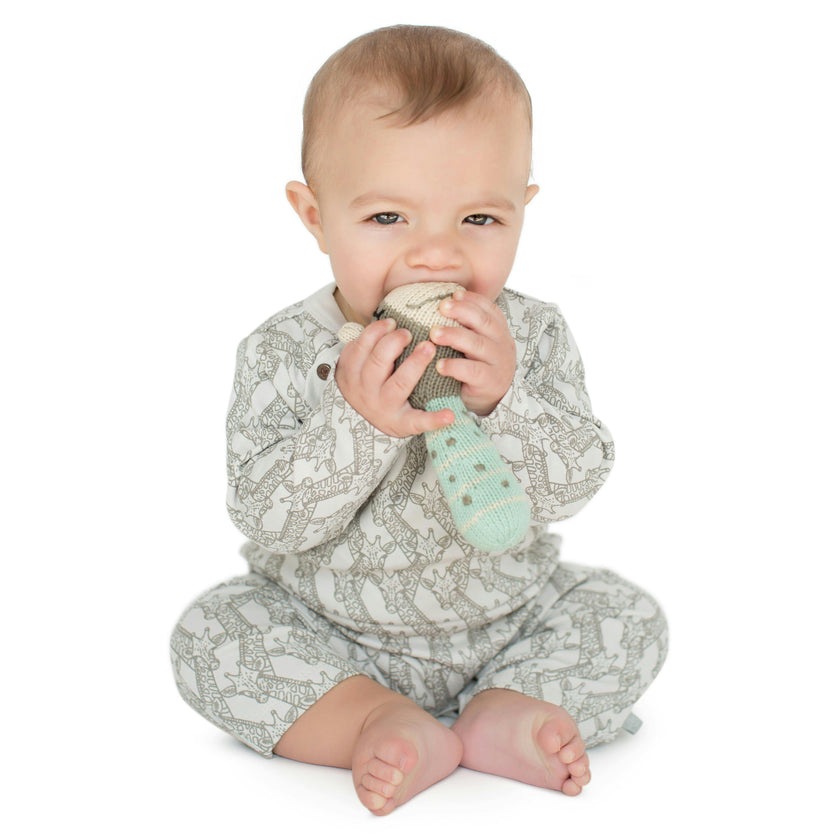 mini rattle | ami the giraffe