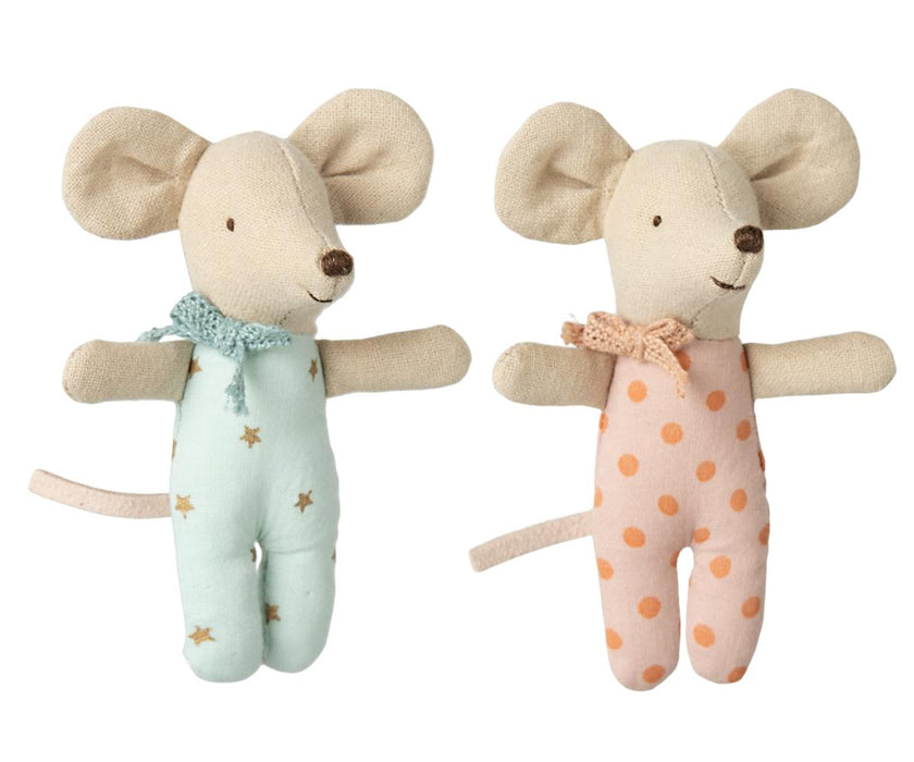 Twins, Baby mice in matchbox