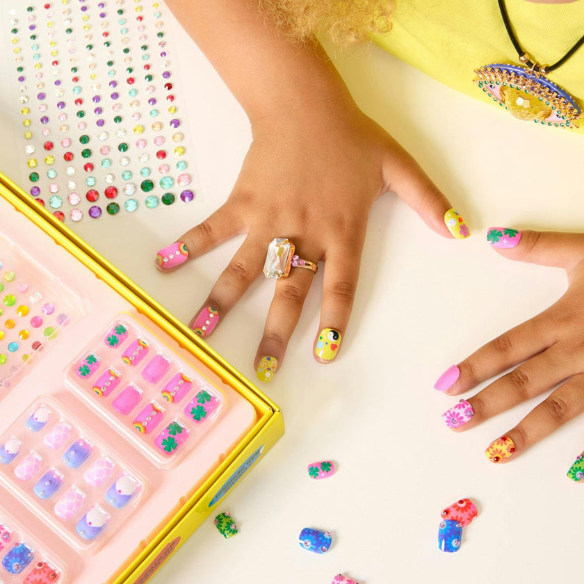 Days of the Week Press On Nails Kit