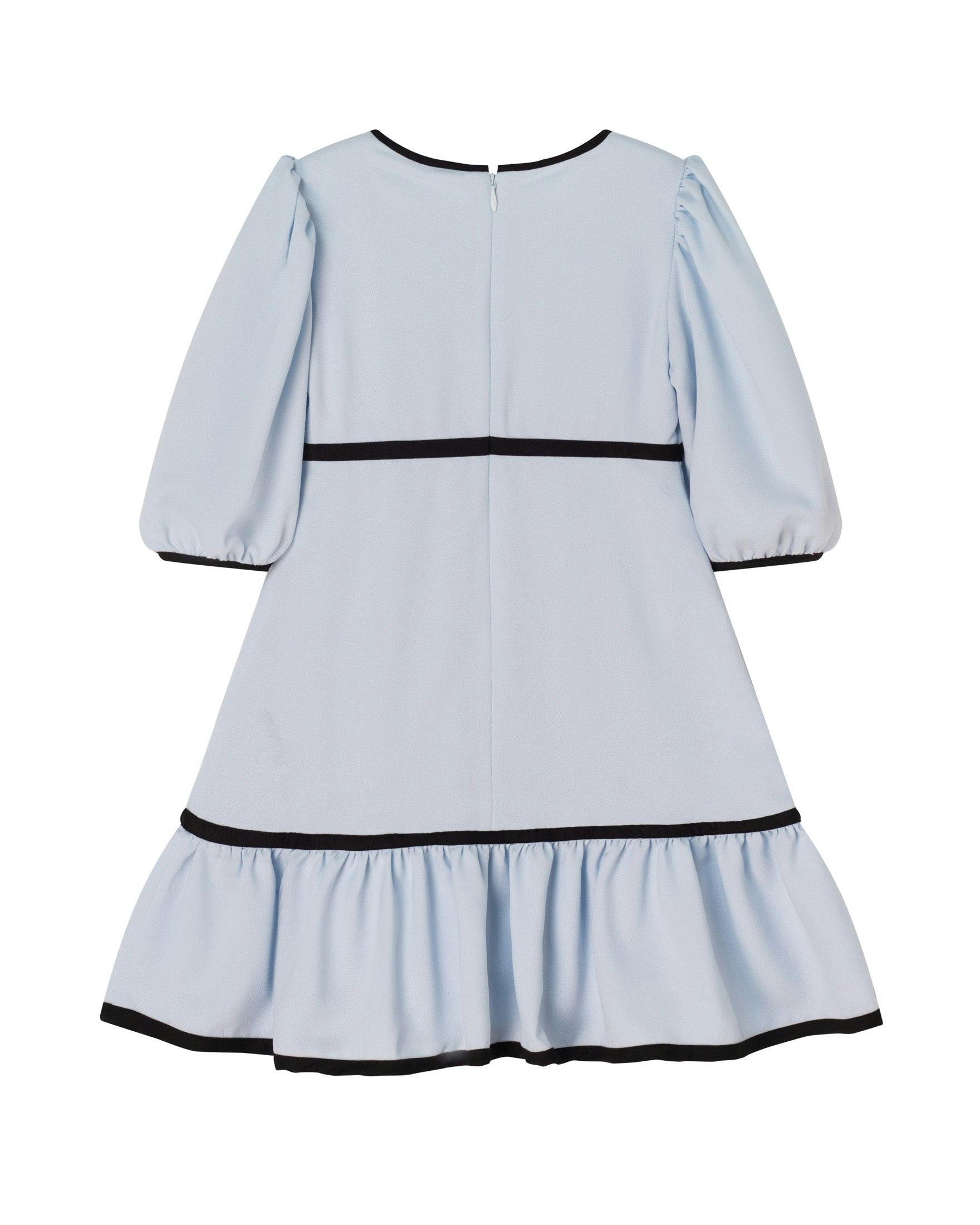 Pearl (light blue)