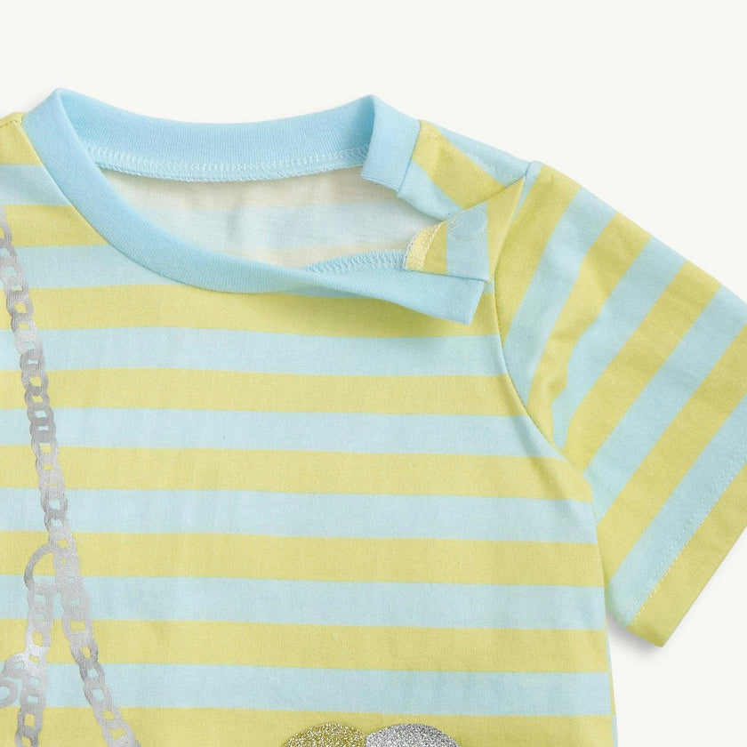 Magnetic Peek-A-Pocket T-Shirt & Shorts Set