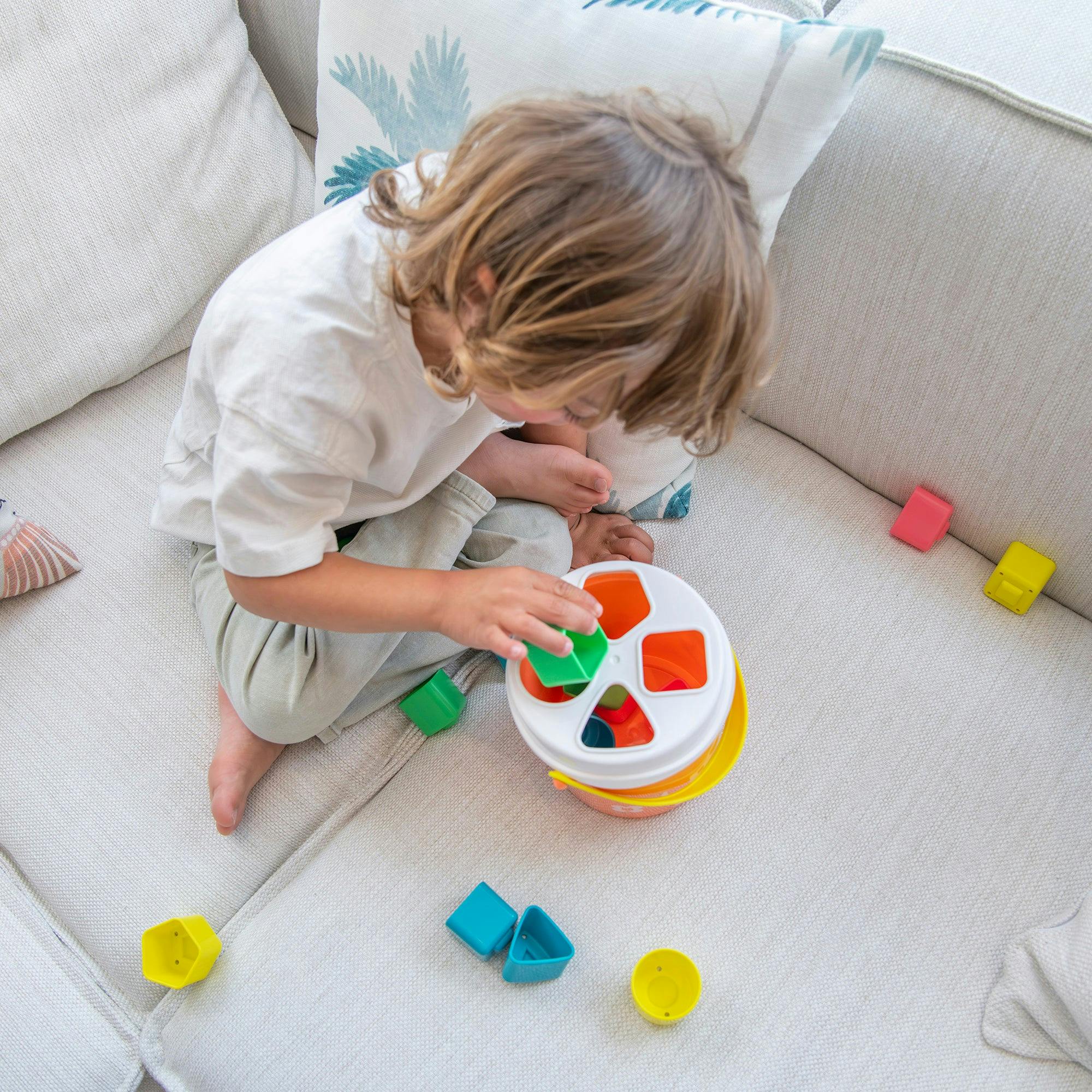 Feel to Learn:&nbsp;Salmon shape sorting bucket