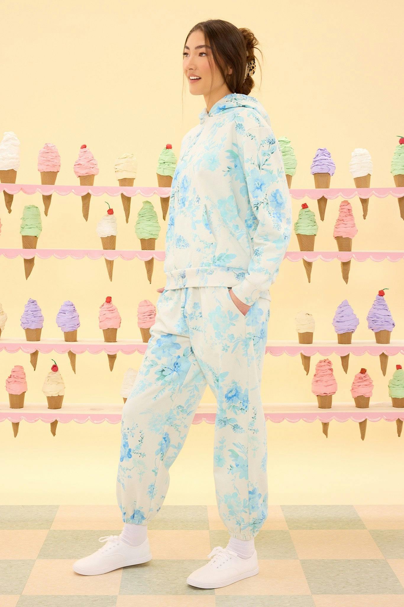Kian Jogger Sweatpants in Blue Aquarelle Fleur
