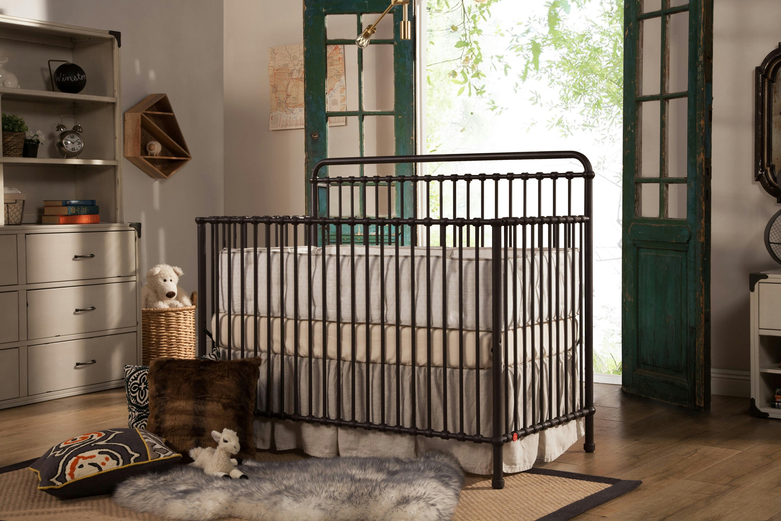 Million Dollar Baby Classic Winston 4-in-1 Convertible Iron Crib