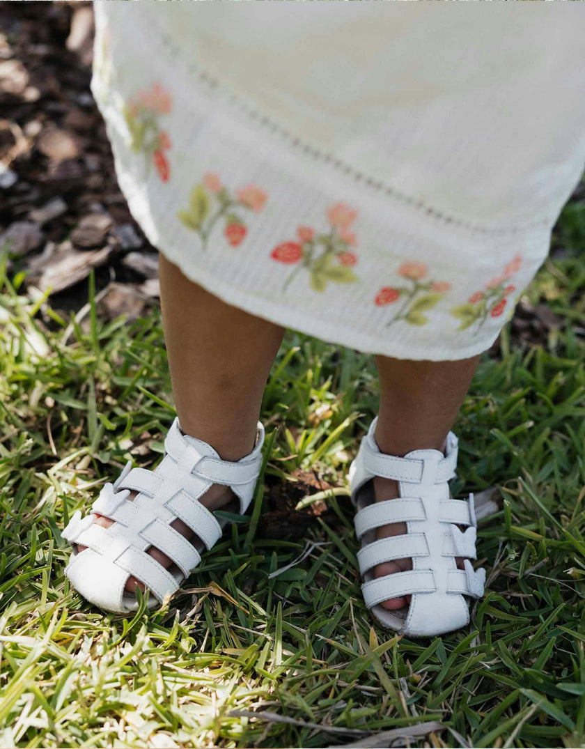 Mariposa White Leather Sandal