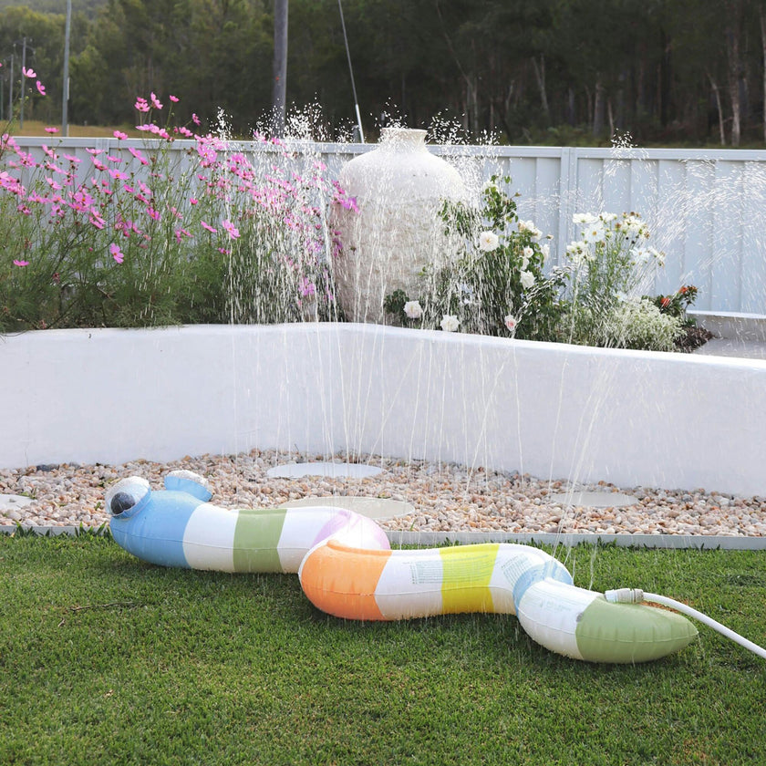 Inflatable Sprinkler: Into The Wild Snake
