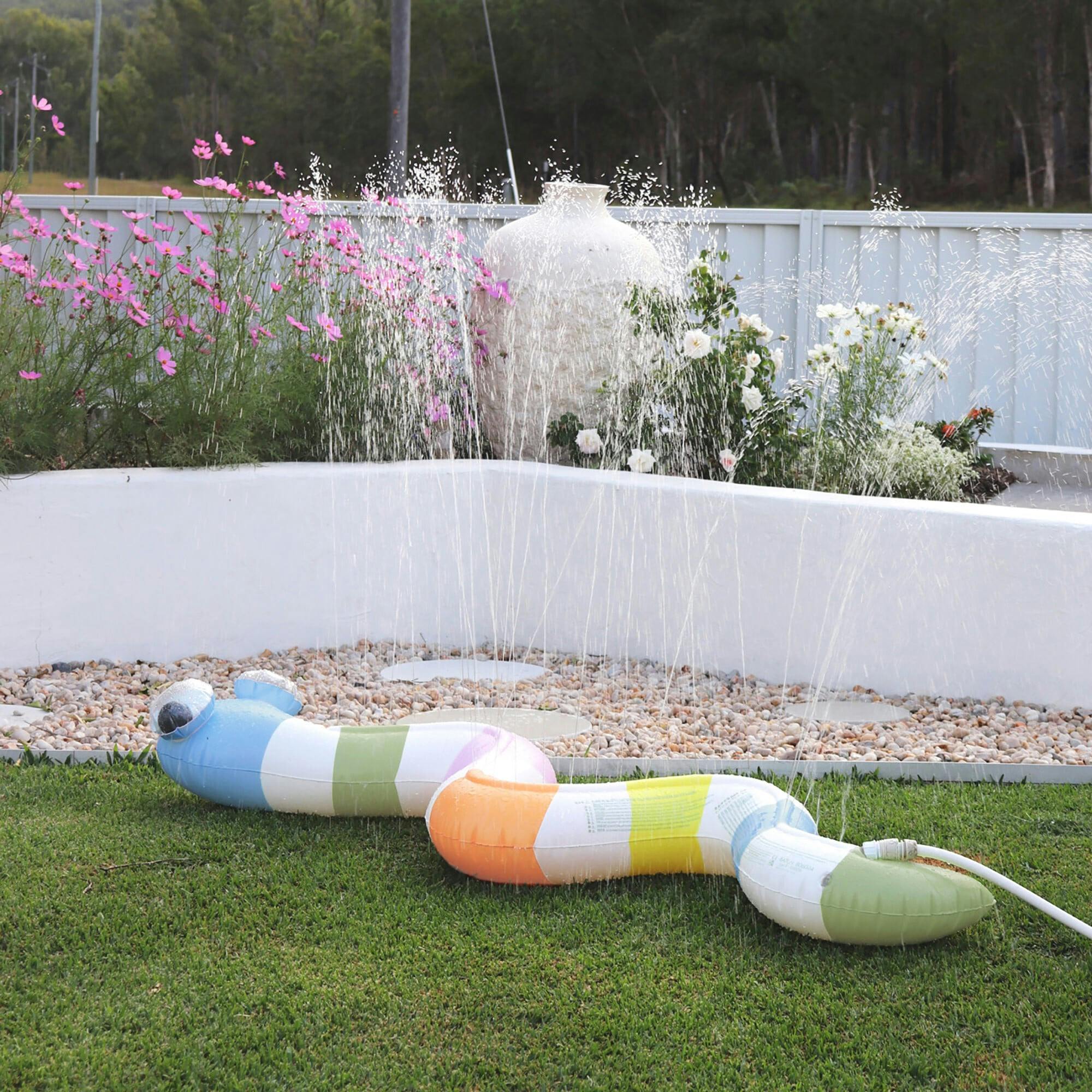 Inflatable Sprinkler: Into The Wild Snake