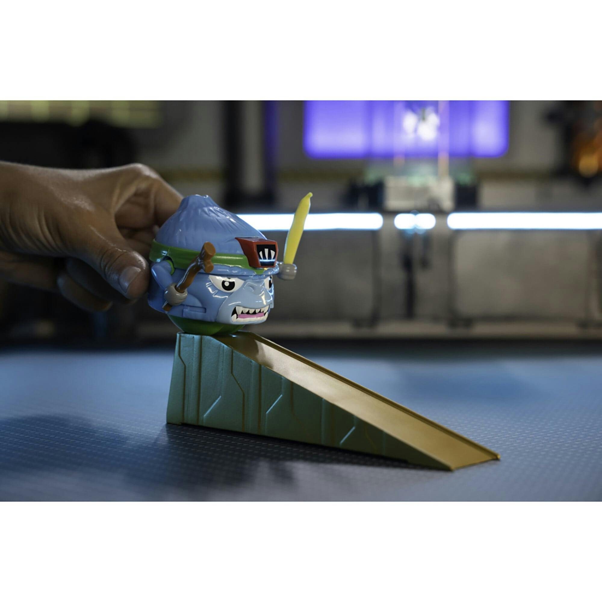 Battle Ballz: Training Pack - Bruiser - Weapon Wielding Toy Gorilla