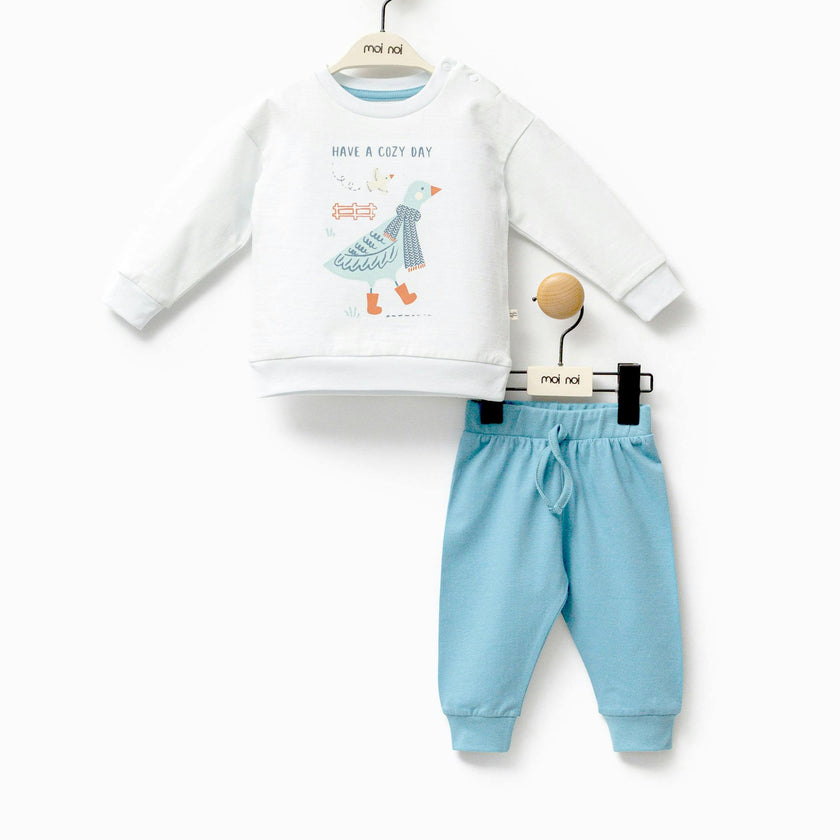 White Winter Goose Graphic Outfit
