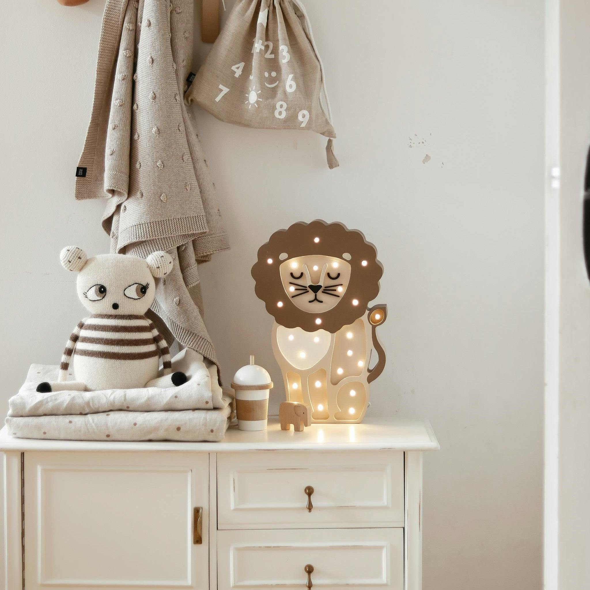 Little Lights Lion Lamp