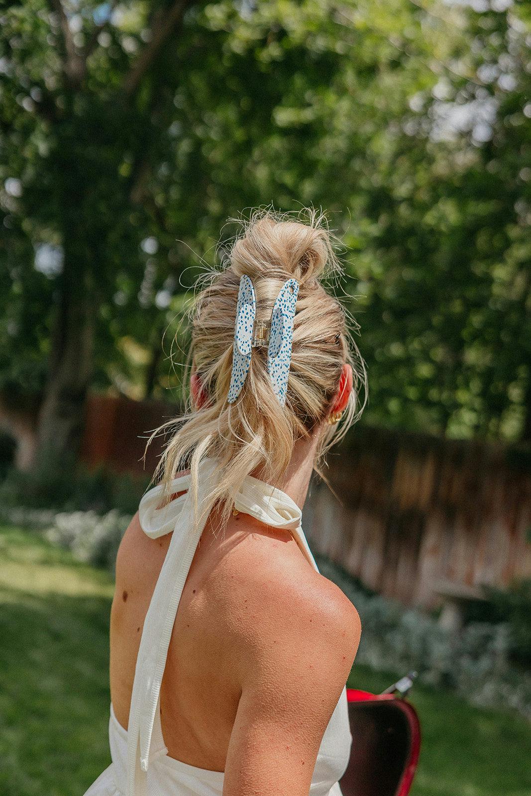 HOMETOWN BLUE ACETATE CLAW (2 SIZES)