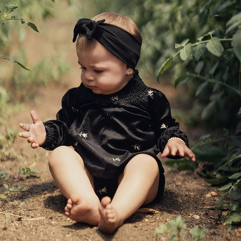 Embroidered Velour 2Pc Set Black