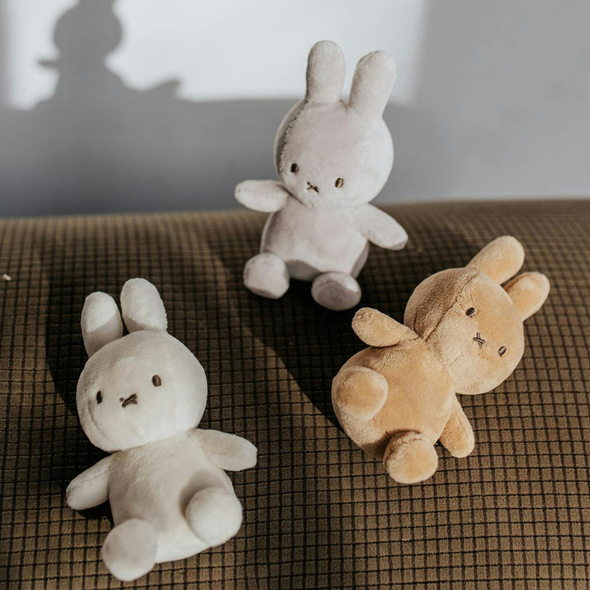 Plush MIFFY LUCKY Sitting Beige in Giftbox 4"