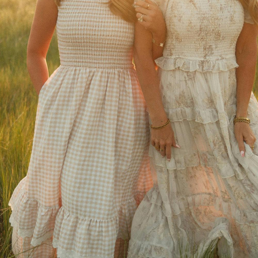 Presley Sleeveless Dress in Cream Gingham