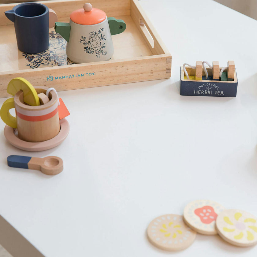 Flora & Fauna 23-Piece Wooden Tea Set