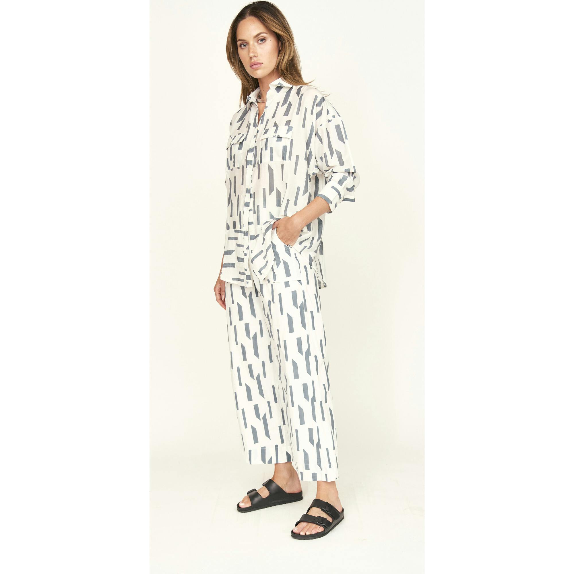 Tivot Pant in White Rainfall