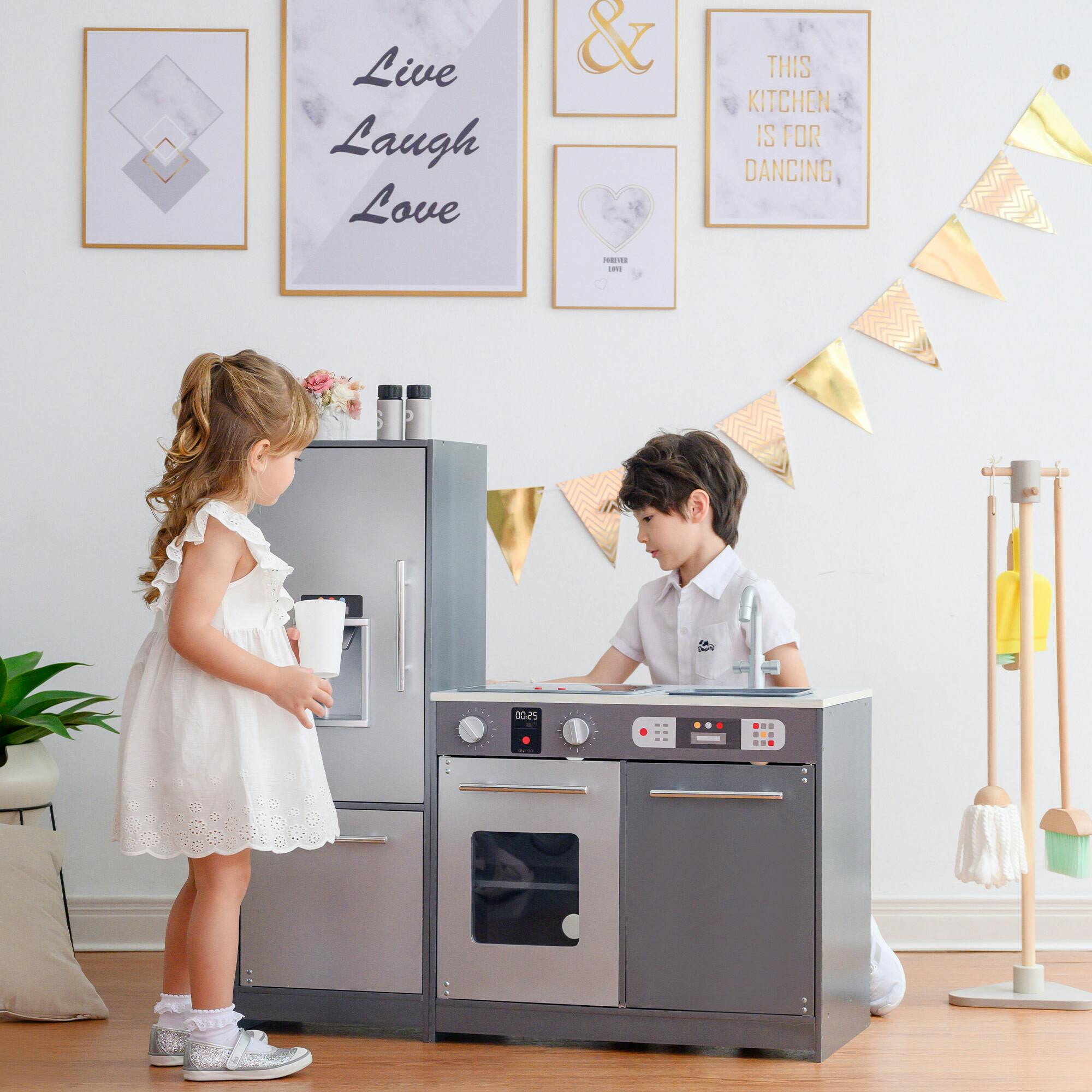 Little Chef Milano Classic Kids Kitchen Playset With 10 Accessories