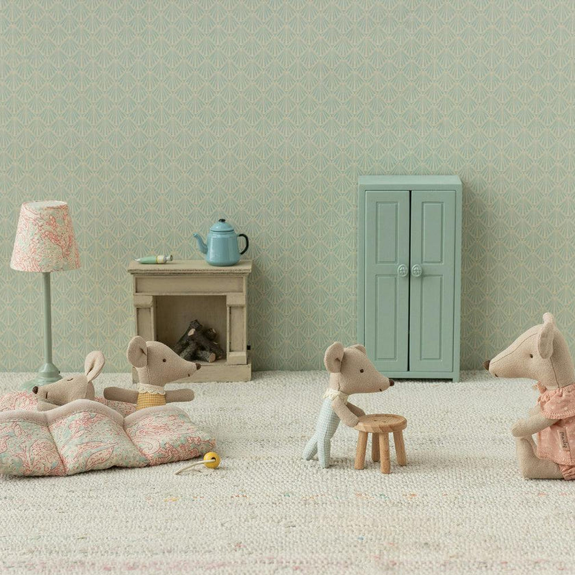 Triplets, Baby mice in matchbox