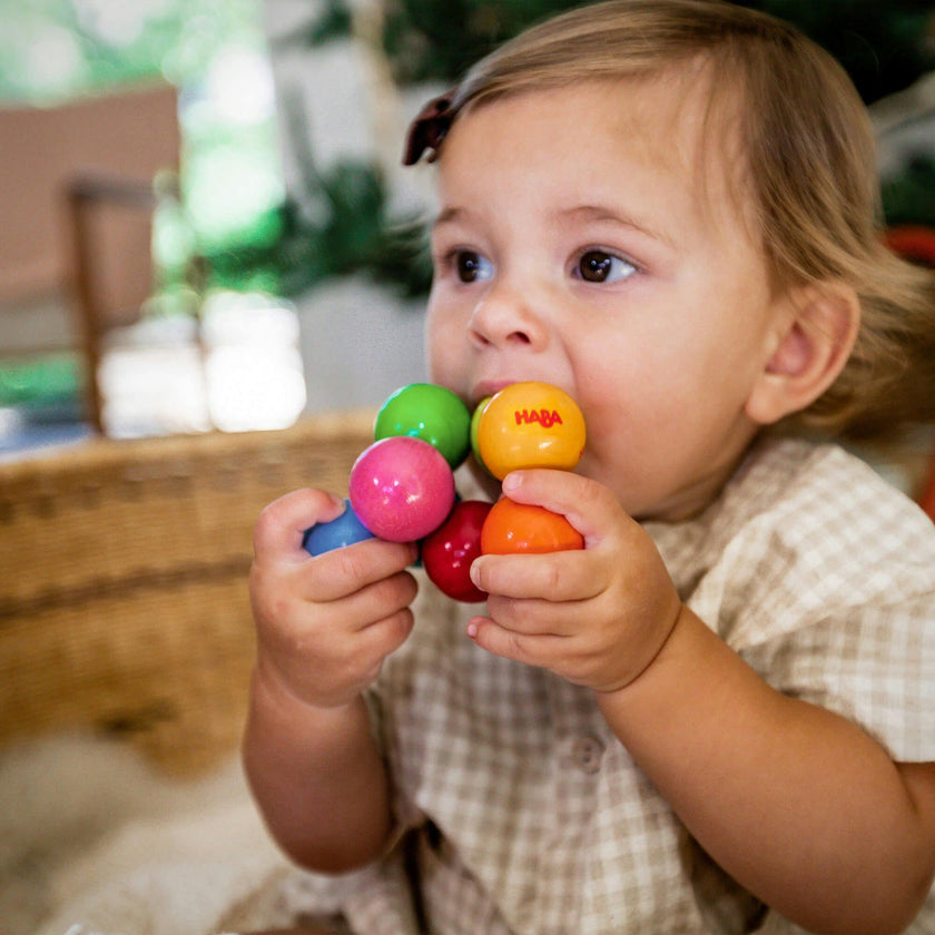 Magica Wooden Grasping Toy