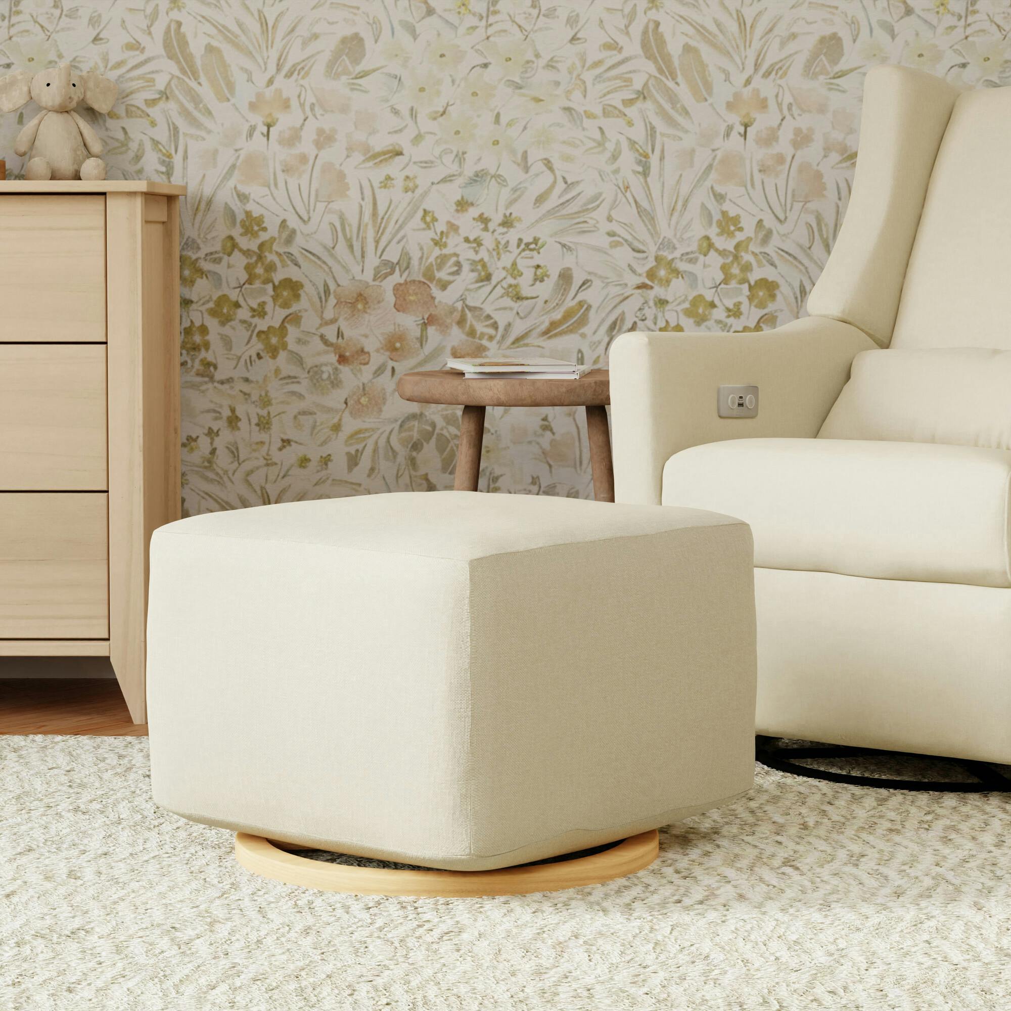 Kiwi Gliding Ottoman