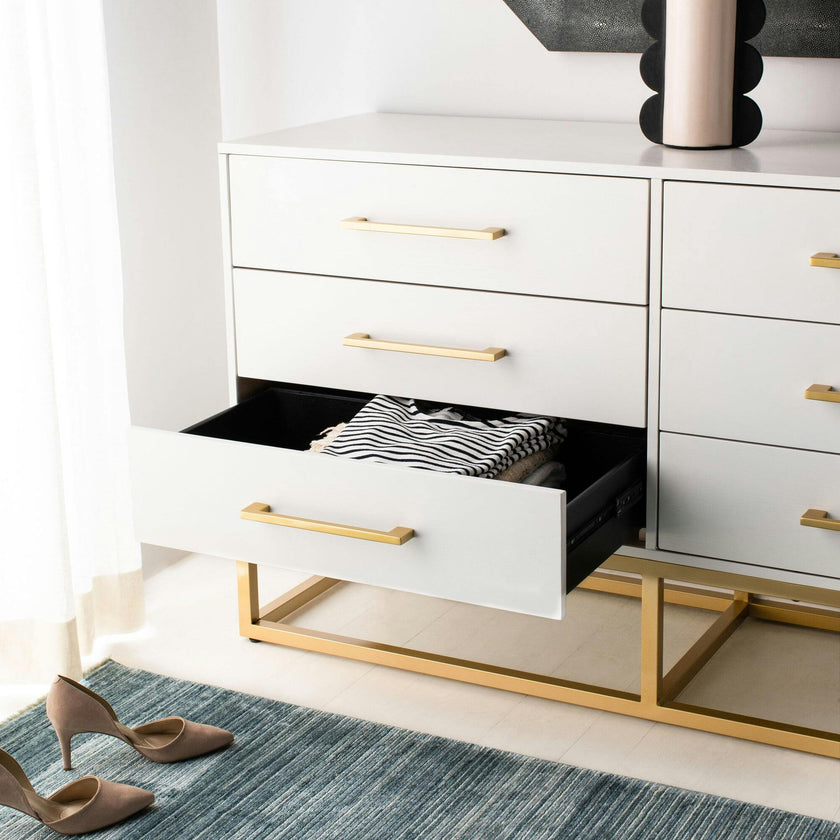 Estelle Dresser
