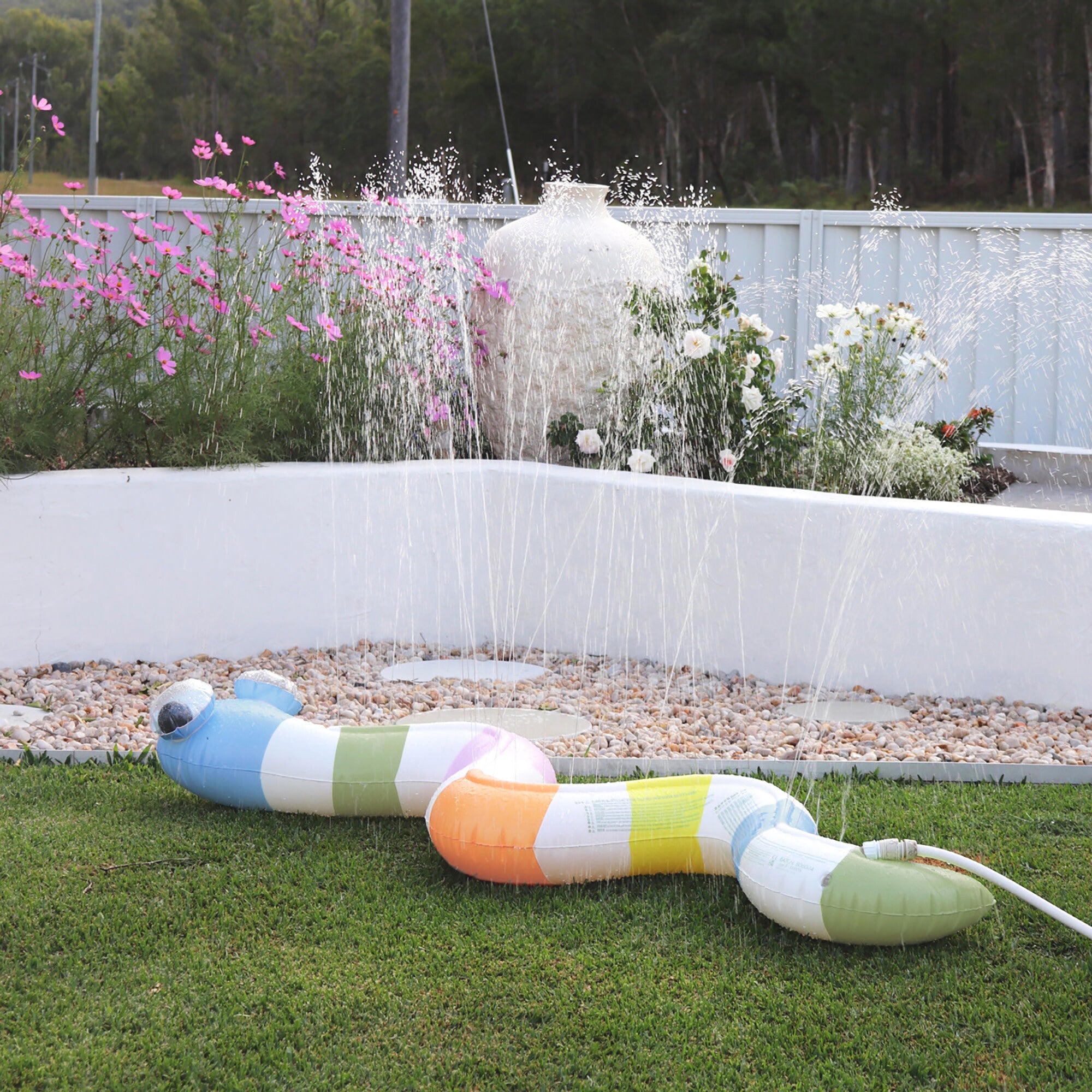 Inflatable Sprinkler: Into The Wild Snake