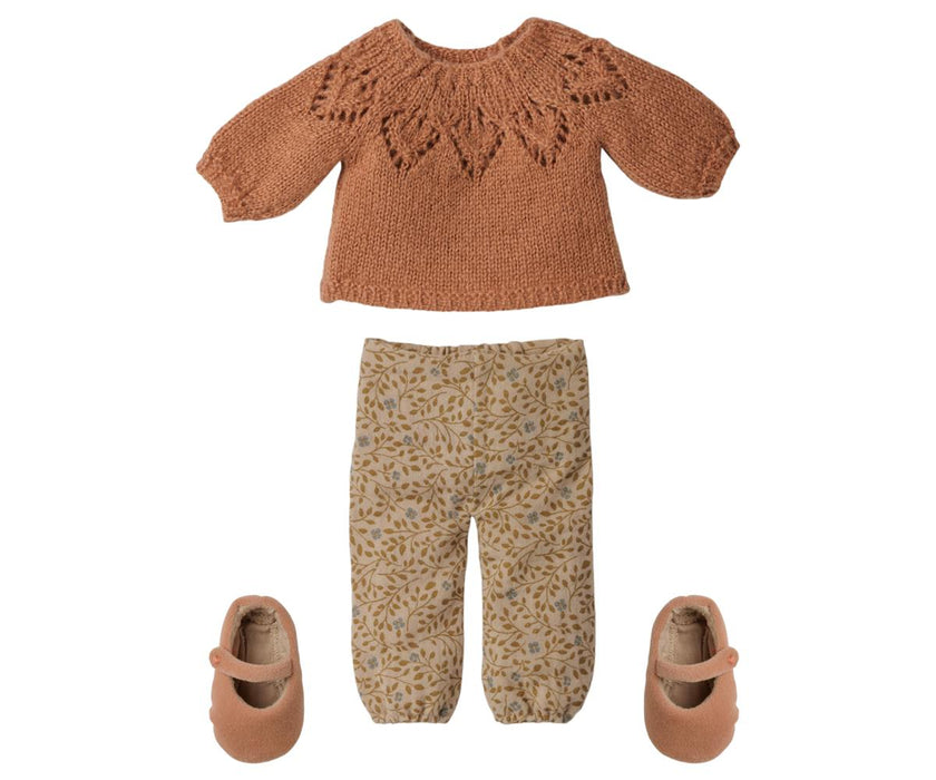 Bunny, Size 3 - Classic - Pants and knitted sweater