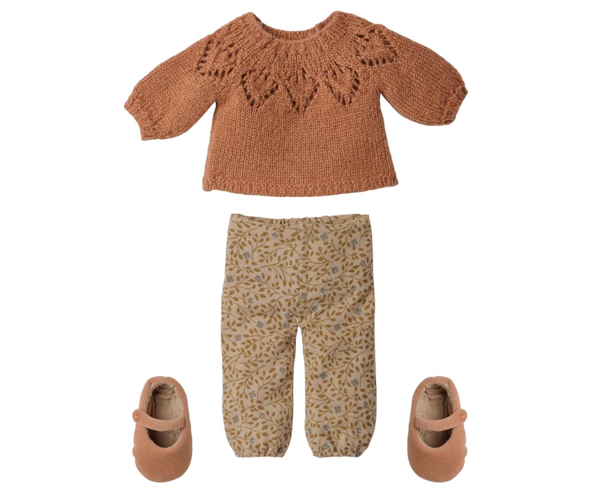 Bunny, Size 3 - Classic - Pants and knitted sweater