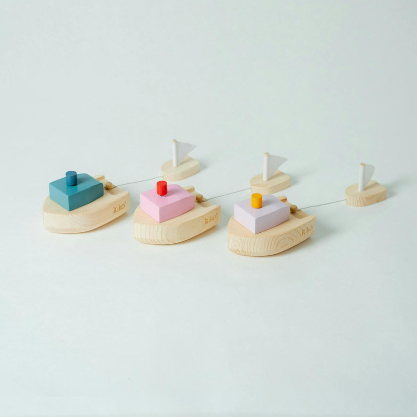 Ofune wind-up wooden boat