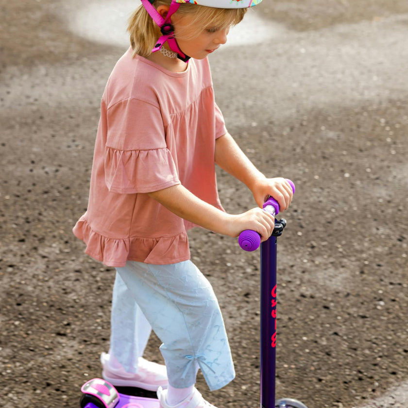 Micro Maxi LED Scooter